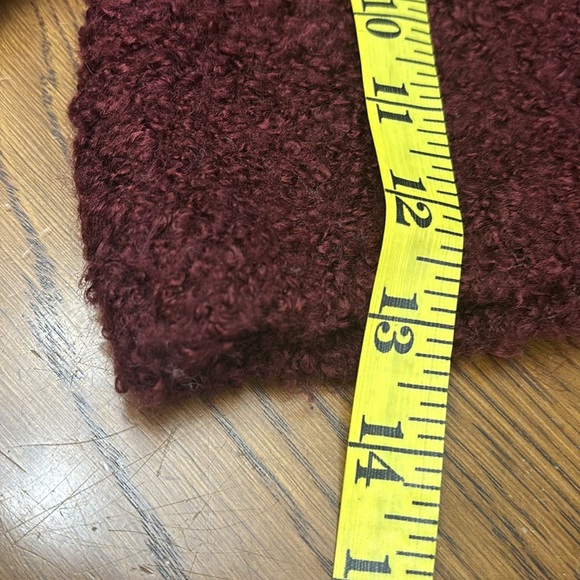 URBAN OUTFITTERS BNWT Crop Sweater - Picture 7 of 7